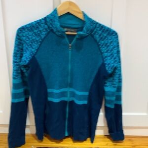 Title nine women’s zip-up cardigan!